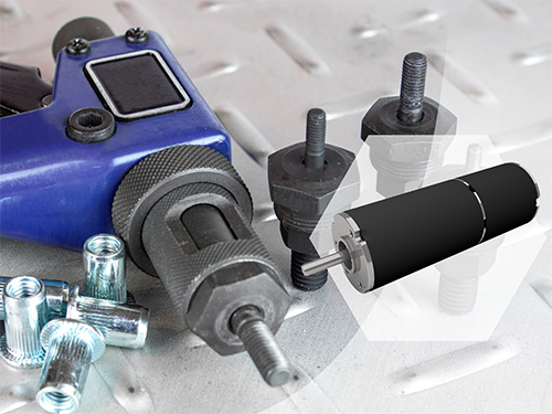 Getriebemotor für Elektrowerkzeug neben Akkuschrauber